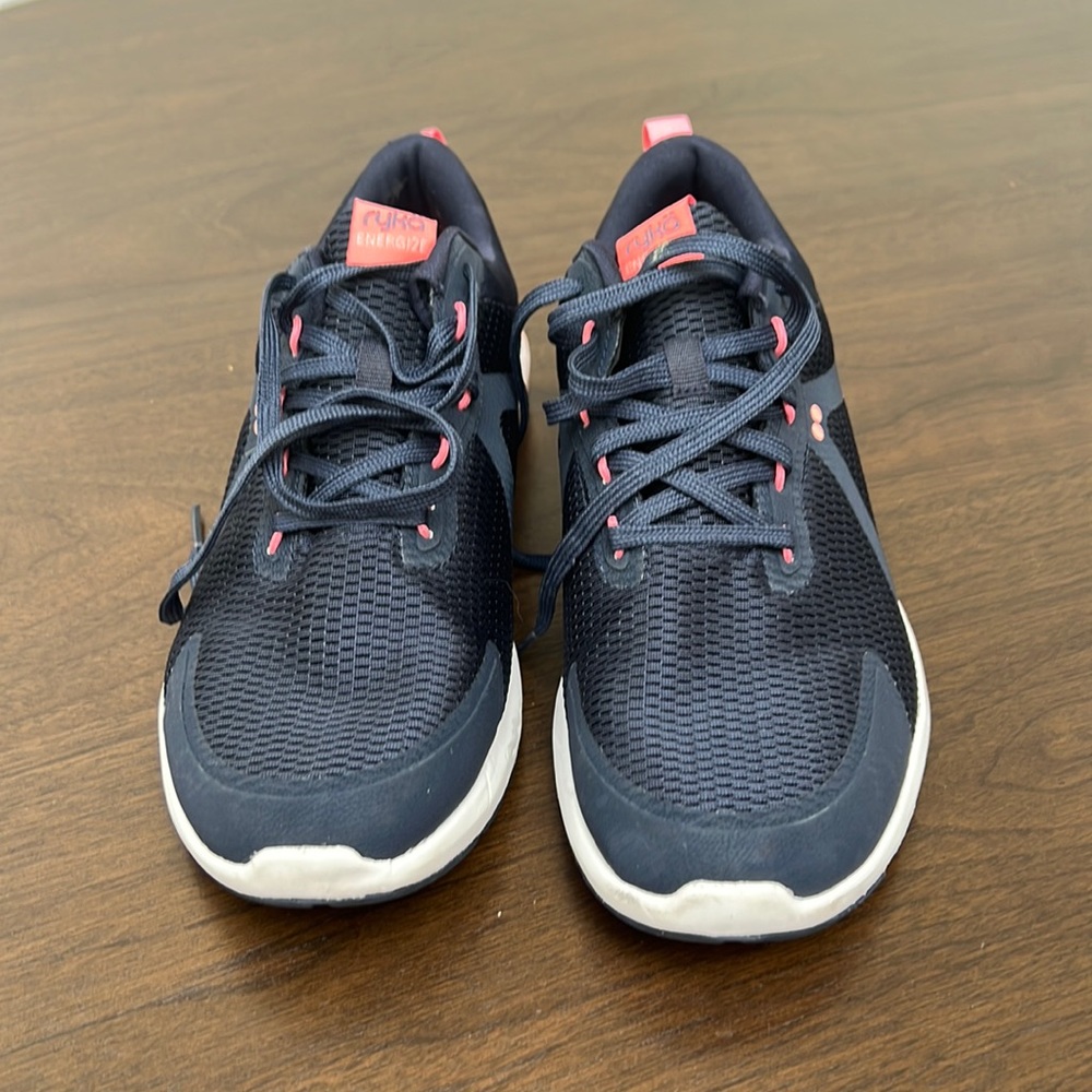Like new women’s Ryka running shoes size 9